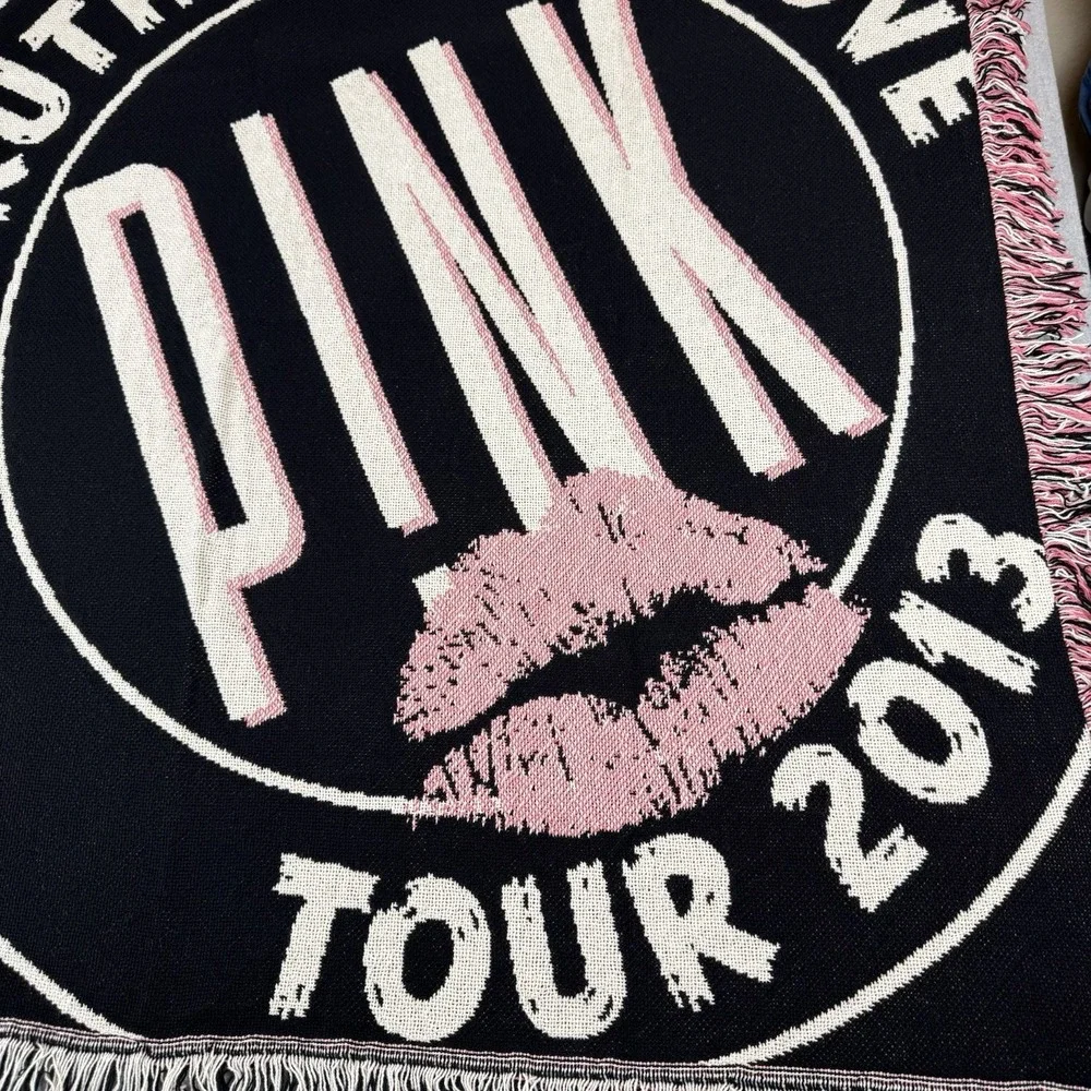 Pink The Truth About Love Tour 2013 Woven Throw Blanket Concert Fringe‎